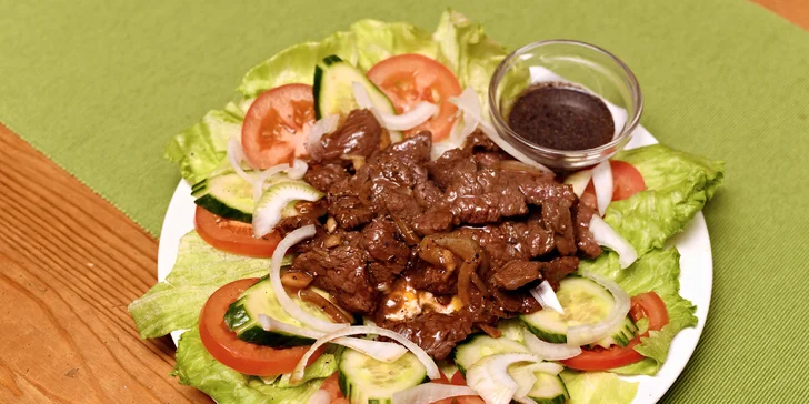 Kambodžské menu pro 2 osoby: mangový salát, tygří krevety i banánový dort