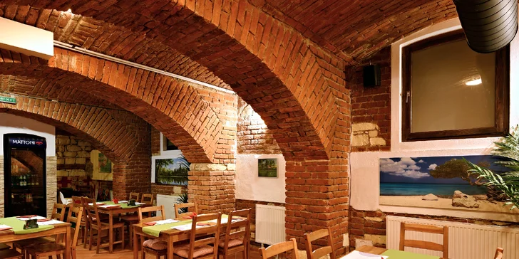 Kambodžské menu pro 2 osoby: mangový salát, tygří krevety i banánový dort