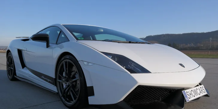 20 minut v supersportu vč. jízdy na letišti: Porsche, Lamborghini, Audi a další