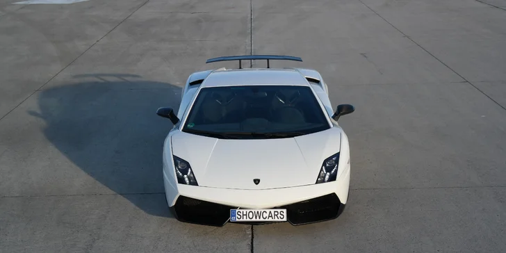 20 minut v supersportu vč. jízdy na letišti: Porsche, Lamborghini, Audi a další