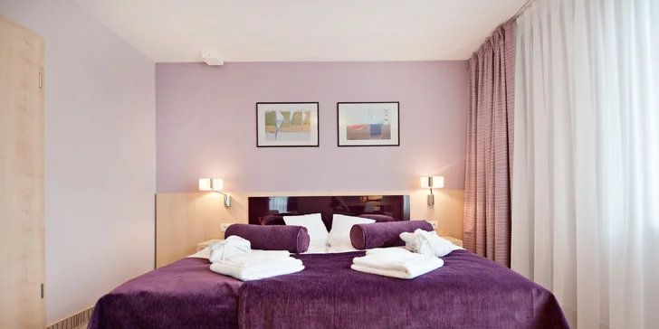 Pro větší skupinky hostů je vhodný apartmán se samostatnou ložnicí.