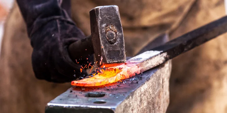 Kovářský workshop: Vyrobte podkovu, přívěsek nebo třeba nůž