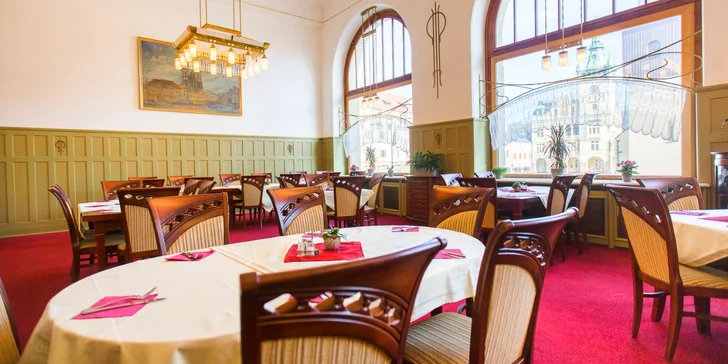 4* odpočinek v secesním hotelu pod náchodským zámkem: snídaně i sleva do aquaparku