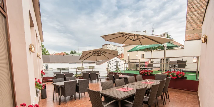 Pro milovníky vína - hotel v centru Uherského Hradiště, tři lahvinky i wellness