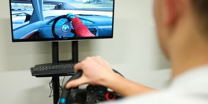 Jízda na promakaných simulátorech závodních aut: 30 minut pro 1 i 2