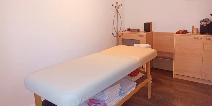 Na výběr jsou 2 typy masáže – 70min. zaměřené na přední nebo zadní část těla nebo 100min., během které se dočkáte uvolnění celého těla.