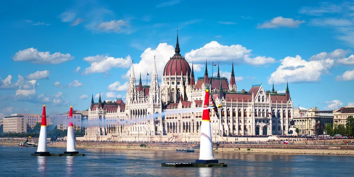 Fanděte Martinu Šonkovi: zájezd na Red Bull Air Race na Balatonu vč. vstupenky