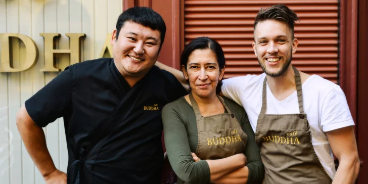 Gastronomické putování Asií: thajské degustační menu v Café Buddha pro dva