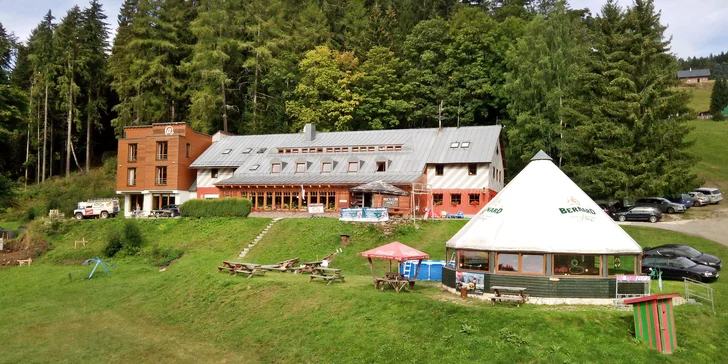 Vzhůru do hor: hotel v Peci pod Sněžkou se snídaní nebo polopenzí a neomezeným wellness