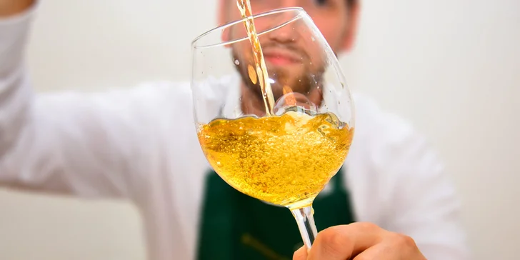 Degustační hra v podobě casina se službami sommeliera pro 3–6 osob
