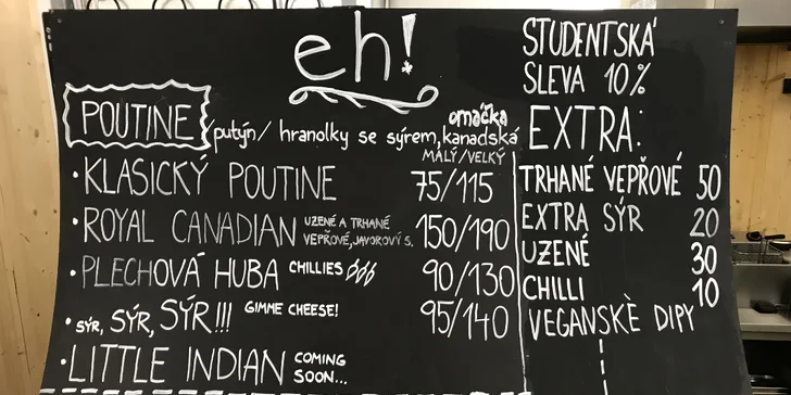 Kanadské hranolky poutine s omáčkou, sýrem i trhaným vepřovým a nápoj