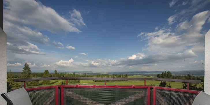 Některé pokoje mají také balkon.