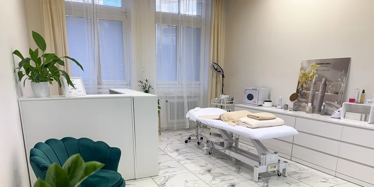 Na místě si vaše mrkačky vezme do parády profesionální kosmetička.
