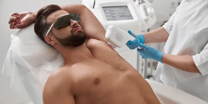 Laserová epilace nejrůznějších částí těla: krk, záda, ruce, nohy, hruď, břicho i intimní partie či bikini