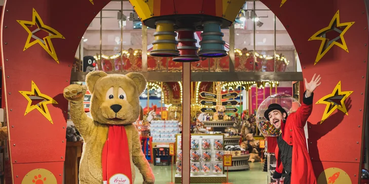 Zázemí je v samostatné místnosti v Hamleys, kde se konají např. narozeninové oslavy a různé další události. 