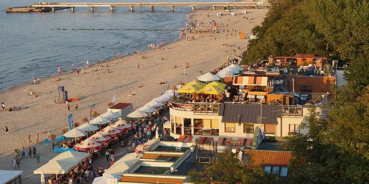 Prejdite sa po promenáde v Kolobřehu a po tunajšom modernom móle s majákom.