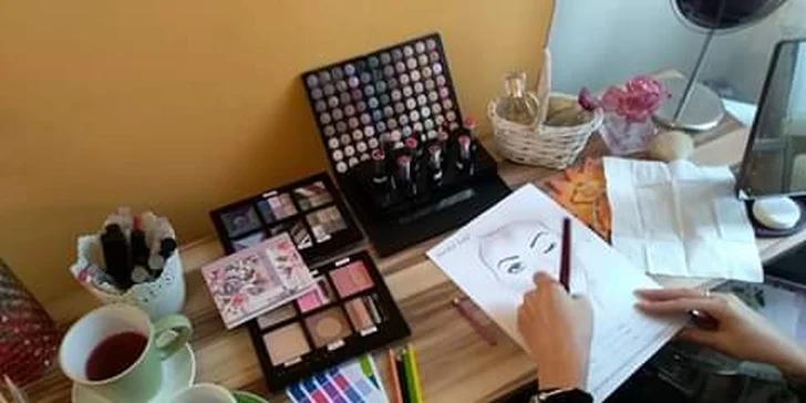 Staňte se profesionální vizážistkou: Kurz líčení pro začátečníky i pokročilé