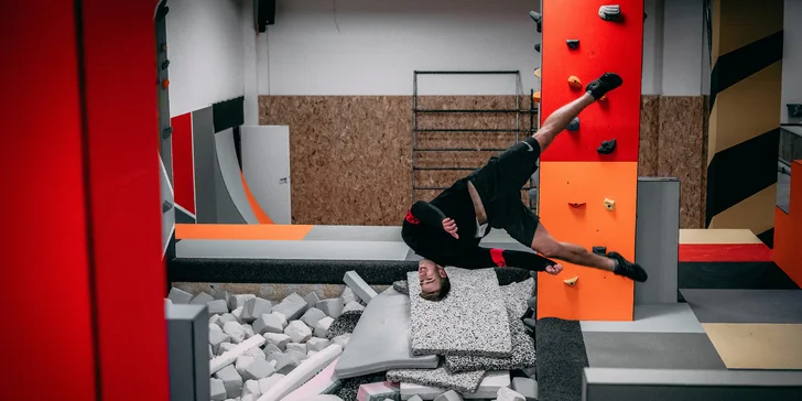 Hop na to: 60 nebo 90 min. dovádění na trampolínách nebo parkouru v aréně