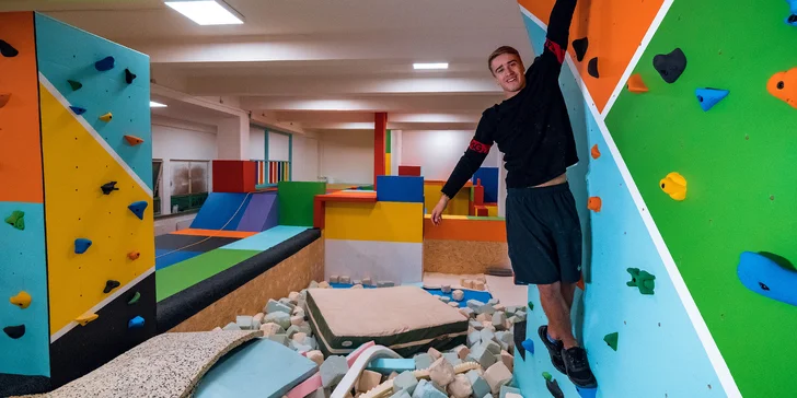 60 minut dovádění na trampolínách a v parkour zóně pro děti i dospělé