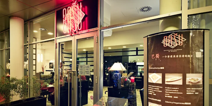 Vůně Sečuánu na Novém Městě: polévka, hlavní chody a dezert pro dvě osoby