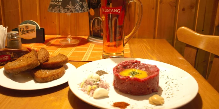 150 nebo 300 g lahodného tataráku z pravé hovězí svíčkové i ve variantě s pivem Mustang