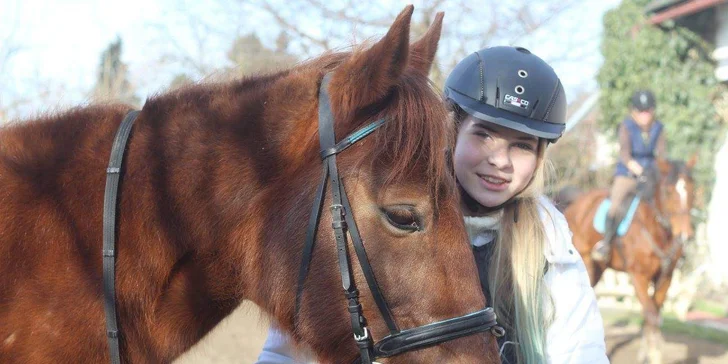 Příprava koně a vyjížďka do terénu pro začátečníky, zkušené jezdce i rodiny