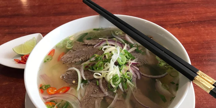 Phở Bò, to je vietnamská klasika. 