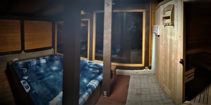 Moderní chata se saunou a vířivkou v Krušných horách pro partu nebo rodinu