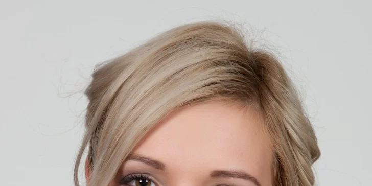 Buďte za hvězdu: proměna vizáže vč. stylingu a focení s variantou pro těhotné