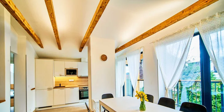 Vyberete si apartmán pro 2-4 osoby, nebo větší až pro 5-8 osob. 
