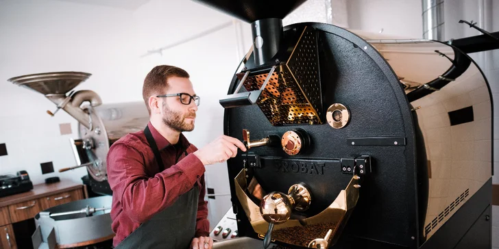 Voňavý zážitek: prohlídka rodinné pražírny a ochutnávka káv pro 1 i 2 osoby