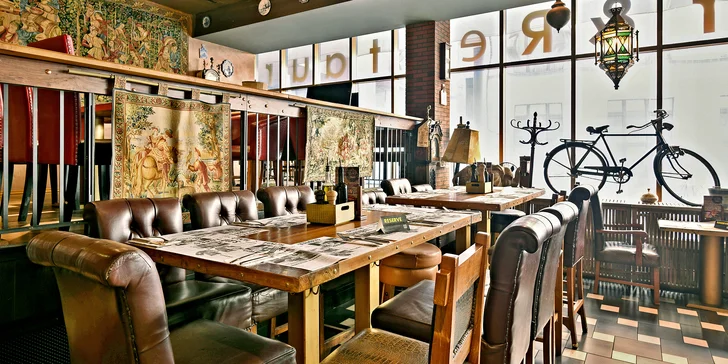 Restaurace má od zákazníků skvělé hodnocení. Chválí skvělé místo, prostředí, personál a hlavně i chuť burgerů. 