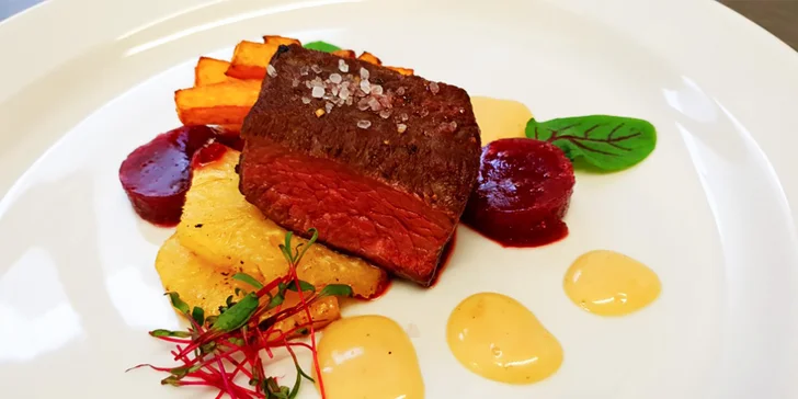 5chodové menu v oceněné restauraci Čeladenka: pštrosí steak i bažantí prso