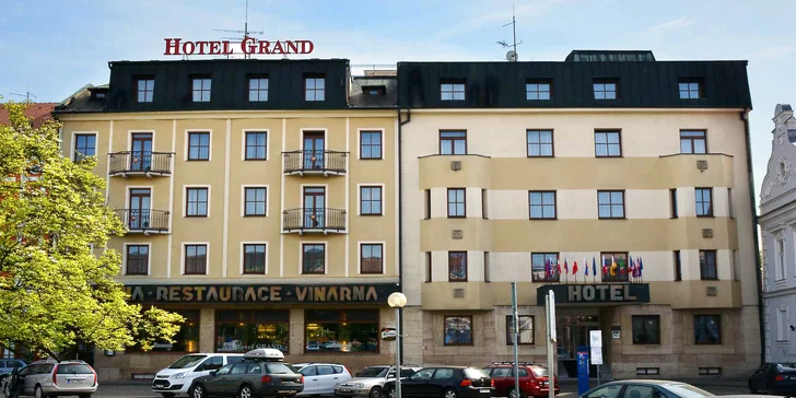 Pro milovníky vína - hotel v centru Uherského Hradiště, tři lahvinky i wellness