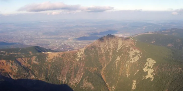 Fotografem v oblacích: lety nad Sněžkou, Českým rájem i Bezdězem