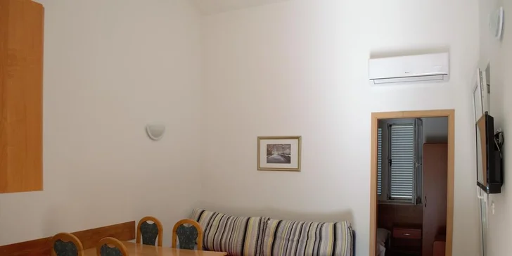 Dovolená na ostrově Šolta: apartmány až pro 5 osob jen 150 m od moře