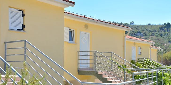 Dovolená na ostrově Šolta: apartmány až pro 5 osob jen 150 m od moře