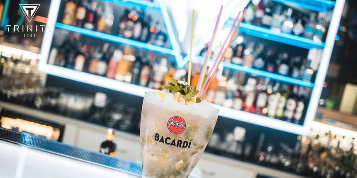Párty kýbl: Maxi Cuba Libre, XXL Mojito nebo Group Sex On The Beach