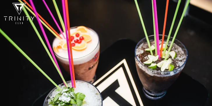 Párty kýbl: Maxi Cuba Libre, XXL Mojito nebo Group Sex On The Beach