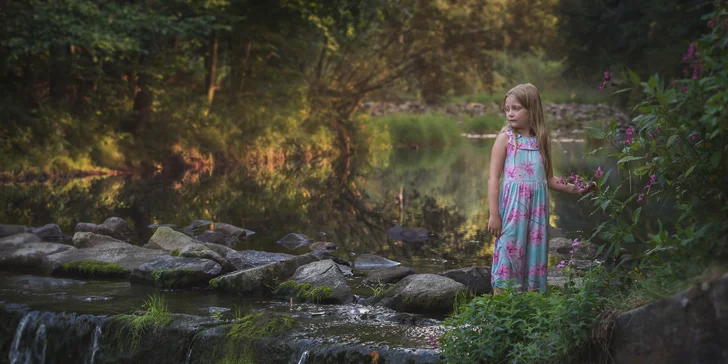 Focení portrétů v jarní přírodě vč. profesionálně retušovaných fotografií