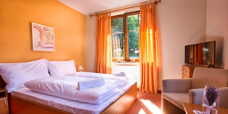 Relaxační pobyt v Trenčianských Teplicích: snídaně, privátní wellness i masáž