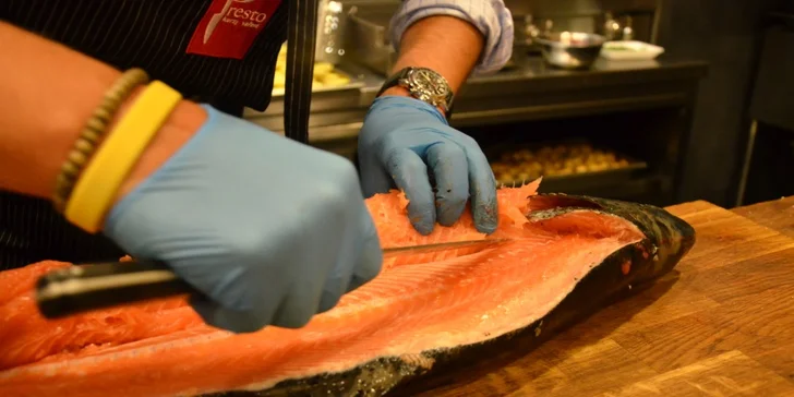 2 různé kuchařské show v Presto Meat marketu: degustace i skvělá podívaná