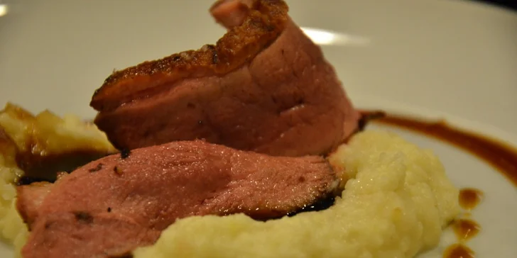 2 různé kuchařské show v Presto Meat marketu: degustace i skvělá podívaná