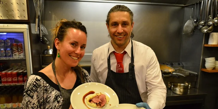 2 různé kuchařské show v Presto Meat marketu: degustace i skvělá podívaná