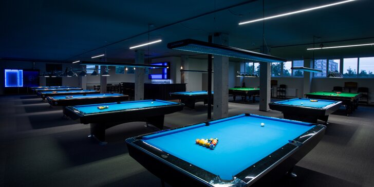 Zahrajte si: 2 hodiny poolu, karambolu nebo snookeru až pro 4 osoby
