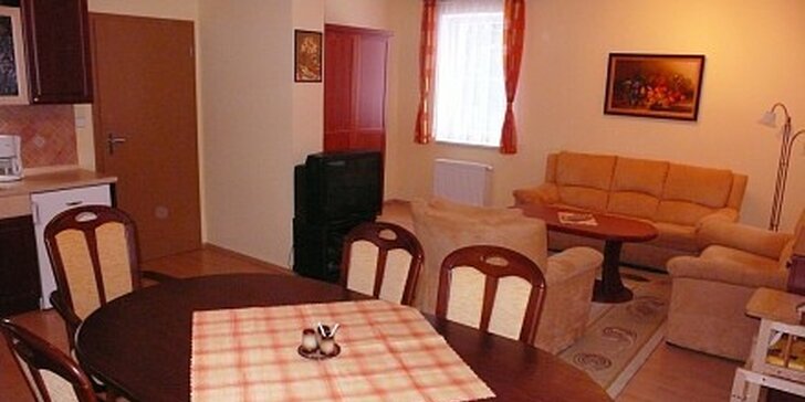 Ubytování v Apartmánu pro 8 osob ( 3 pokoje, 80m2) za 2300 Kč