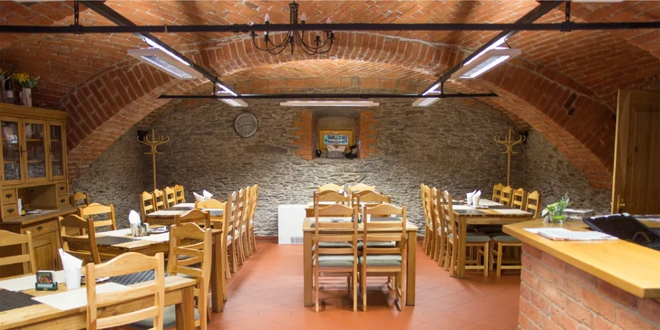 Pořádná dávka hýčkání pro 2: vířivka, sauna nebo i lázeň a 3chodové menu