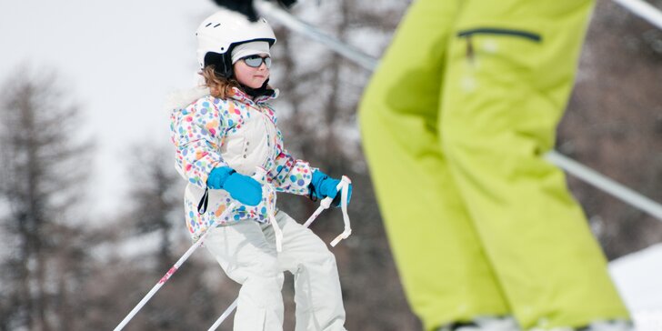Rodinné lyžování v Beskydech: apartmán se snídaní vč. možnosti wellness
