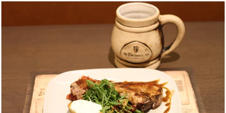 3chodové menu Na Václavce pro 2: roastbeef, kotleta s fazolkami a tiramisu