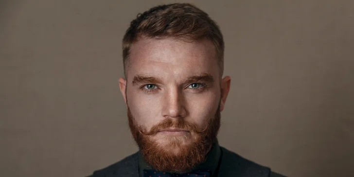Ateliérové focení business headshotů a portrétu pro jednoho